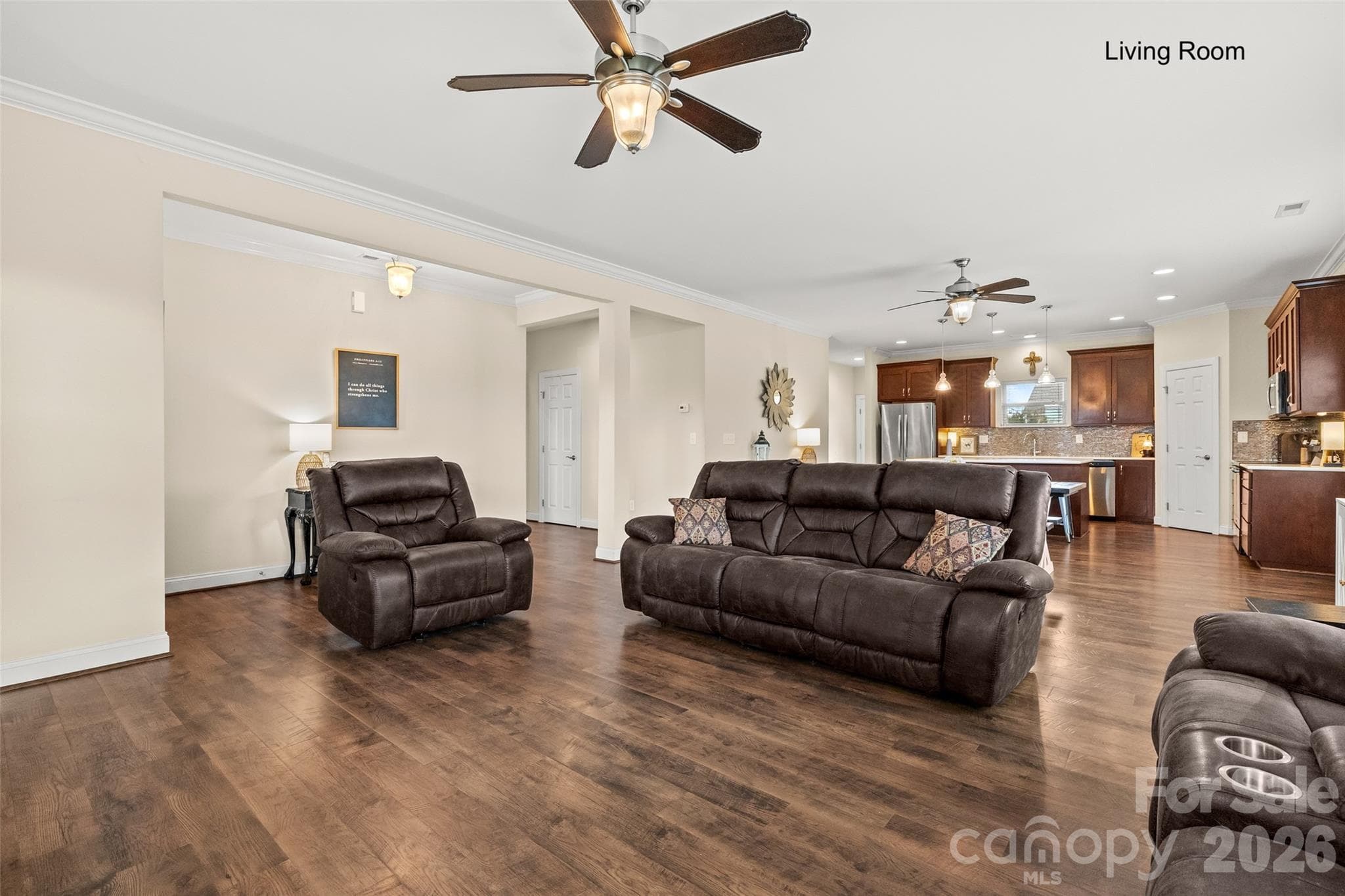 Single Family Residence at 11261 Island View Lane, Lancaster, photo 10 of 46