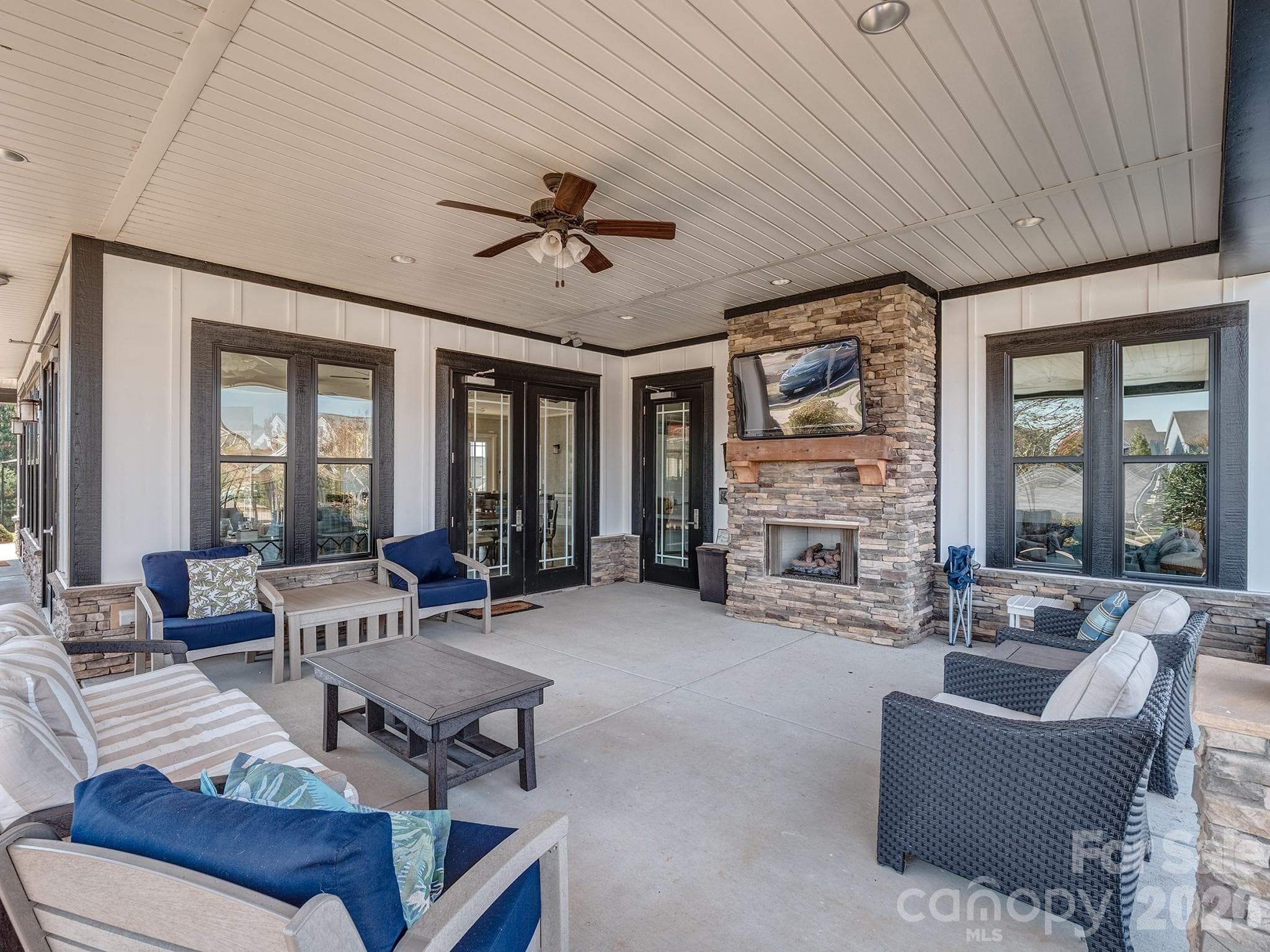 Single Family Residence at 11261 Island View Lane, Lancaster, photo 41 of 46