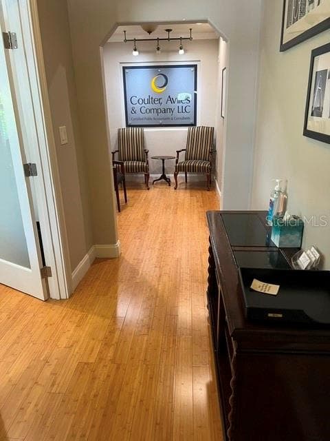 Distinguished Entry - 1202 N ARMENIA AVE, TAMPA