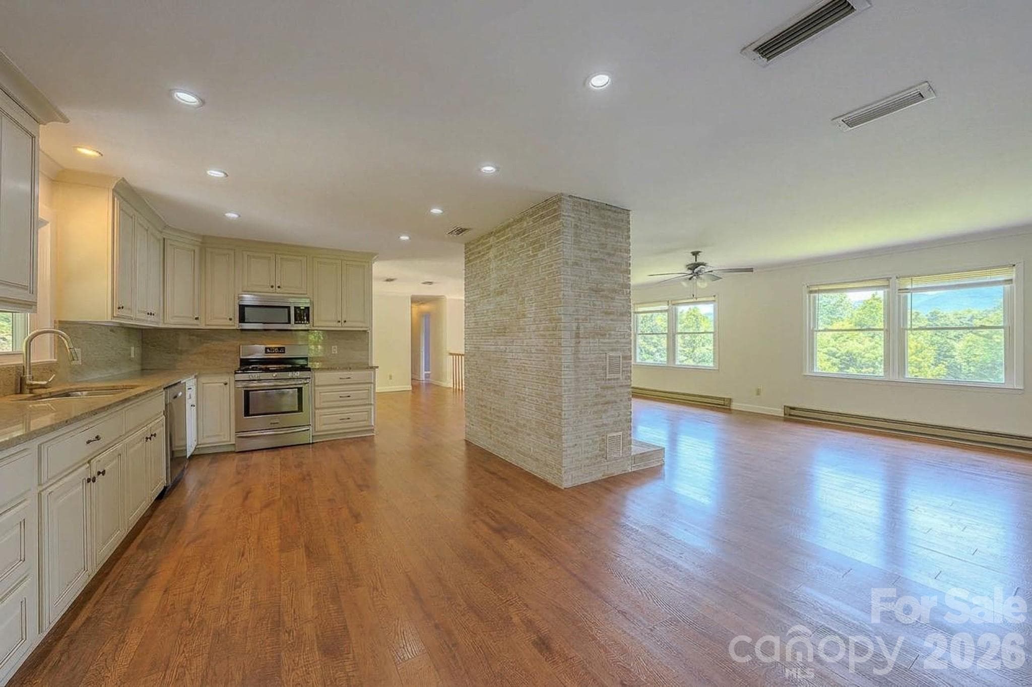 Single Family Residence at 35 Coweeta Ridge Road, Otto, photo 12 of 52