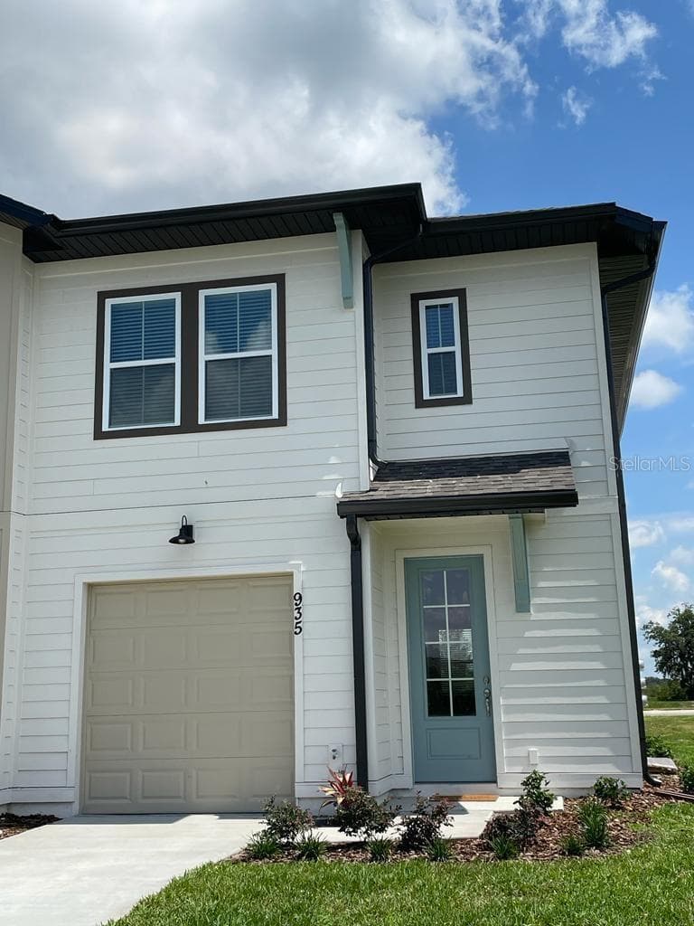 935 CONCH RD