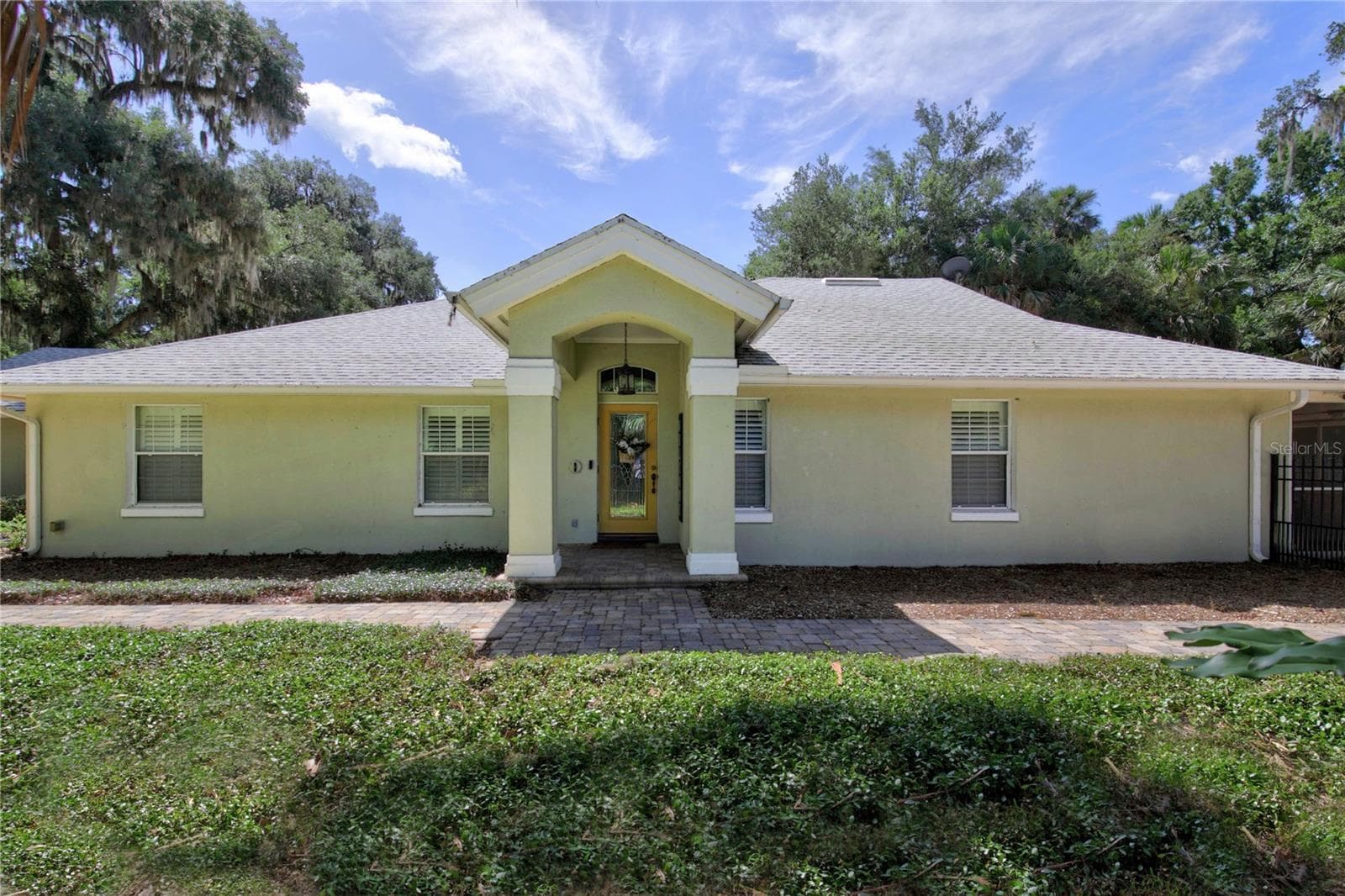 Single Family Residence at 16720 BEAUCLAIRE CT, TAVARES, photo 3 of 46