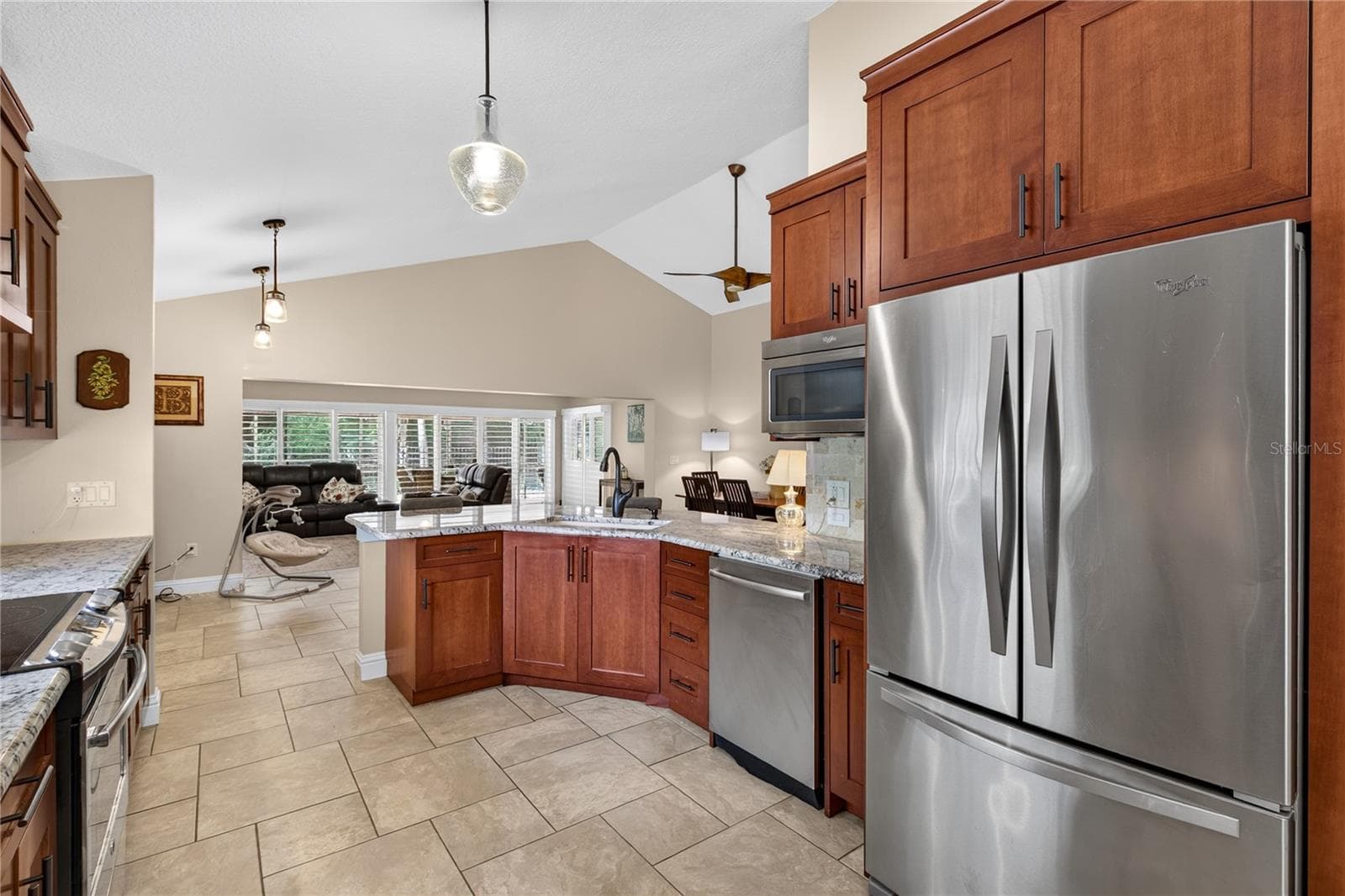 Single Family Residence at 16720 BEAUCLAIRE CT, TAVARES, photo 8 of 46