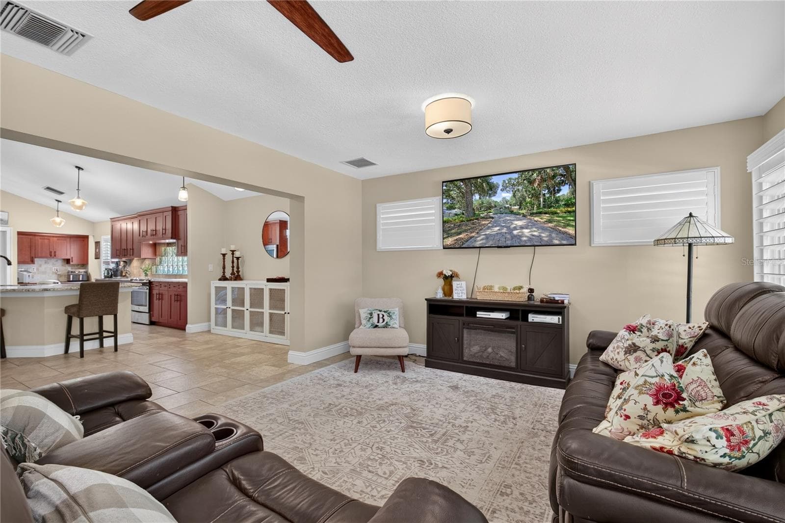 Single Family Residence at 16720 BEAUCLAIRE CT, TAVARES, photo 5 of 46