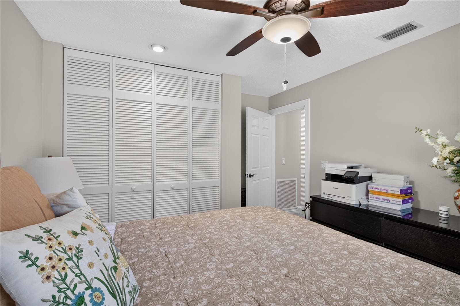 Single Family Residence at 16720 BEAUCLAIRE CT, TAVARES, photo 21 of 46