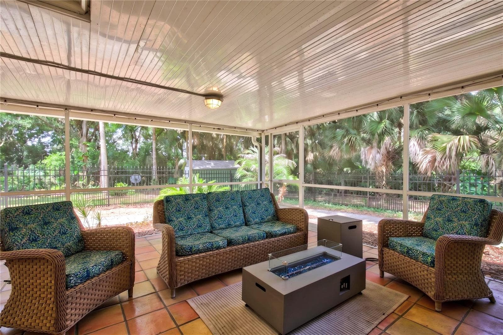 Single Family Residence at 16720 BEAUCLAIRE CT, TAVARES, photo 24 of 46