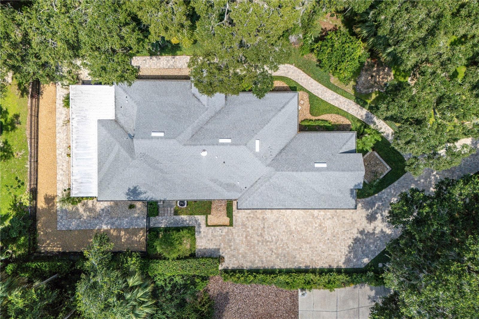 Single Family Residence at 16720 BEAUCLAIRE CT, TAVARES, photo 39 of 46