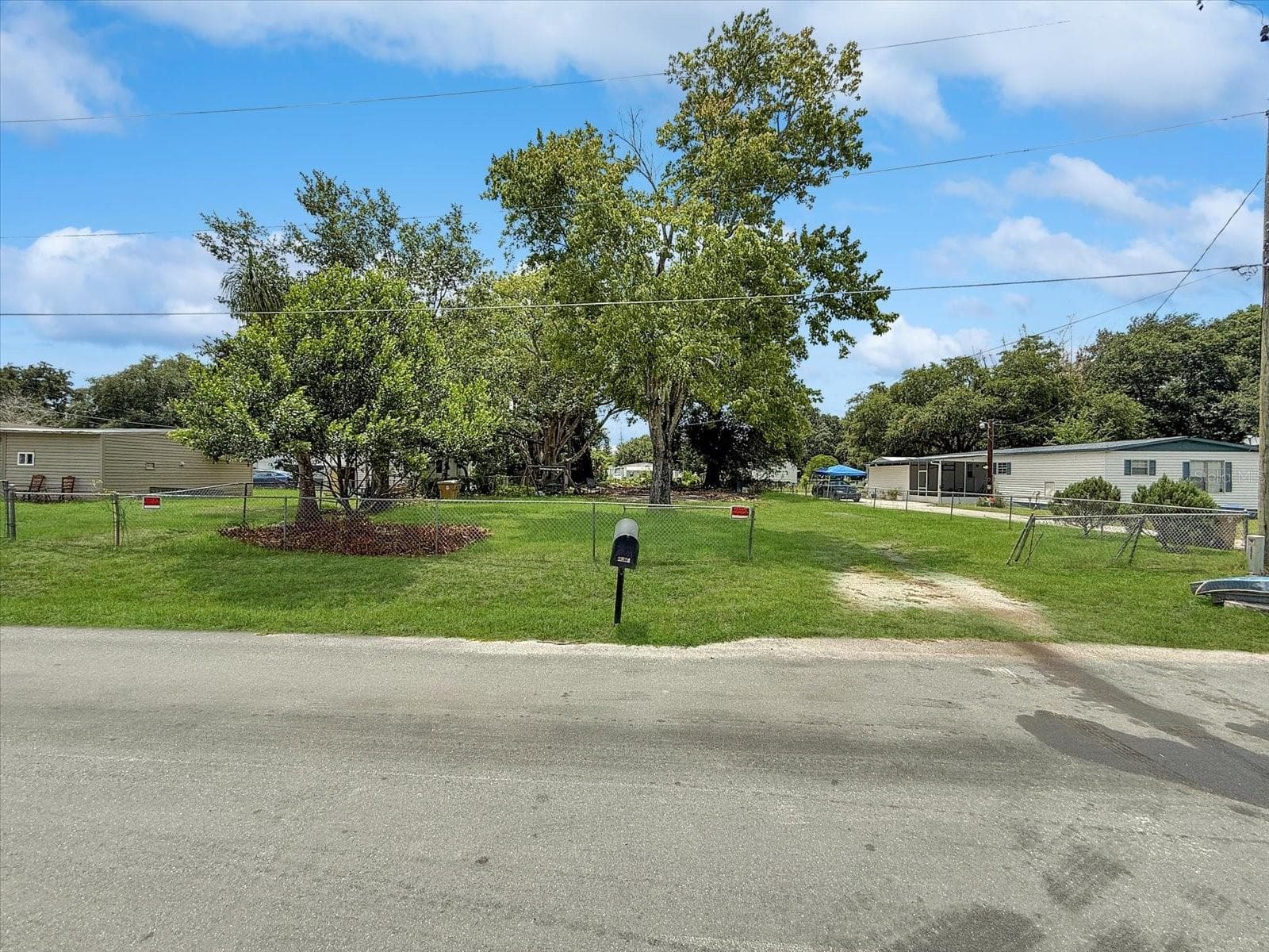 2824 BAY AVE
