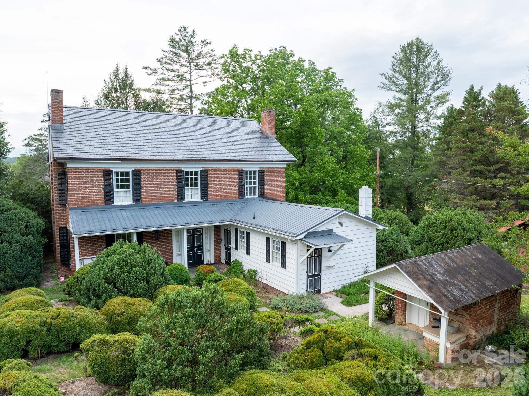 Single Family Residence at Lenoir, photo 2 of 48