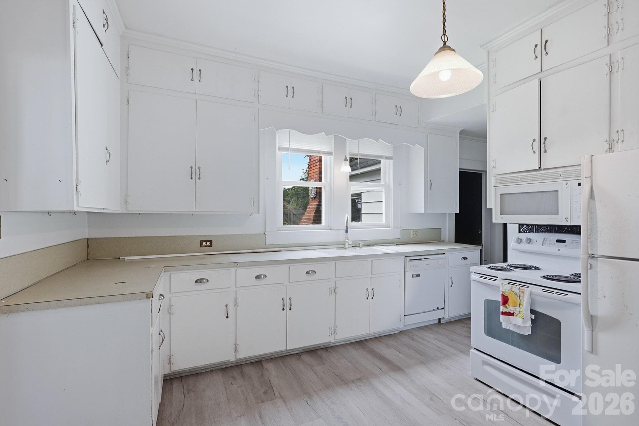 Single Family Residence at 315 W Blakeney Street, Pageland, photo 2 of 26