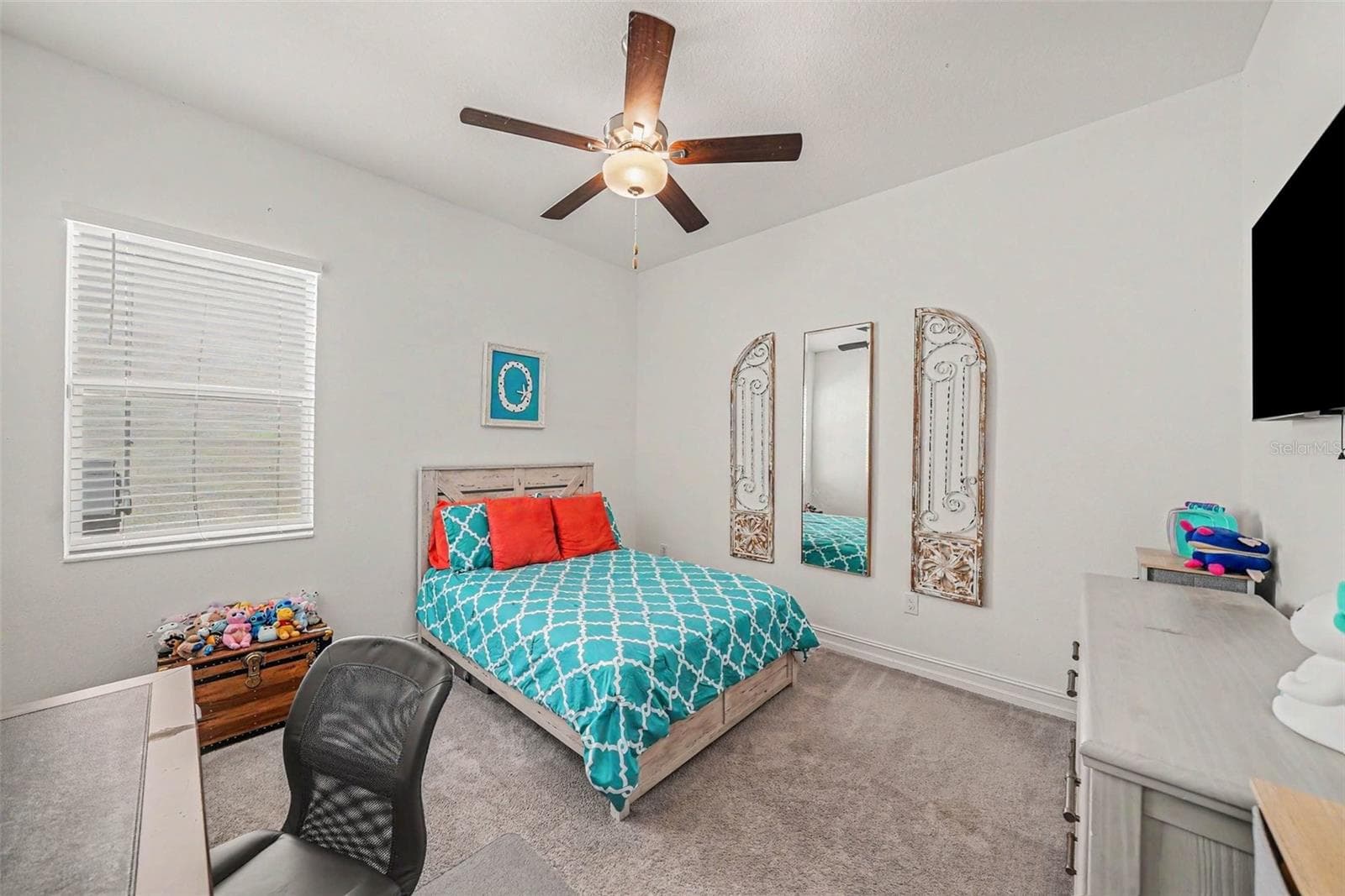 Yet another spacious bedroom and this one is ensuite! - 12840 BERGSTROM BAY DR, RIVERVIEW