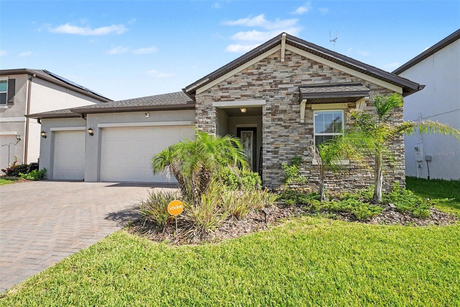 Gorgeous stonework! - 12840 BERGSTROM BAY DR, RIVERVIEW