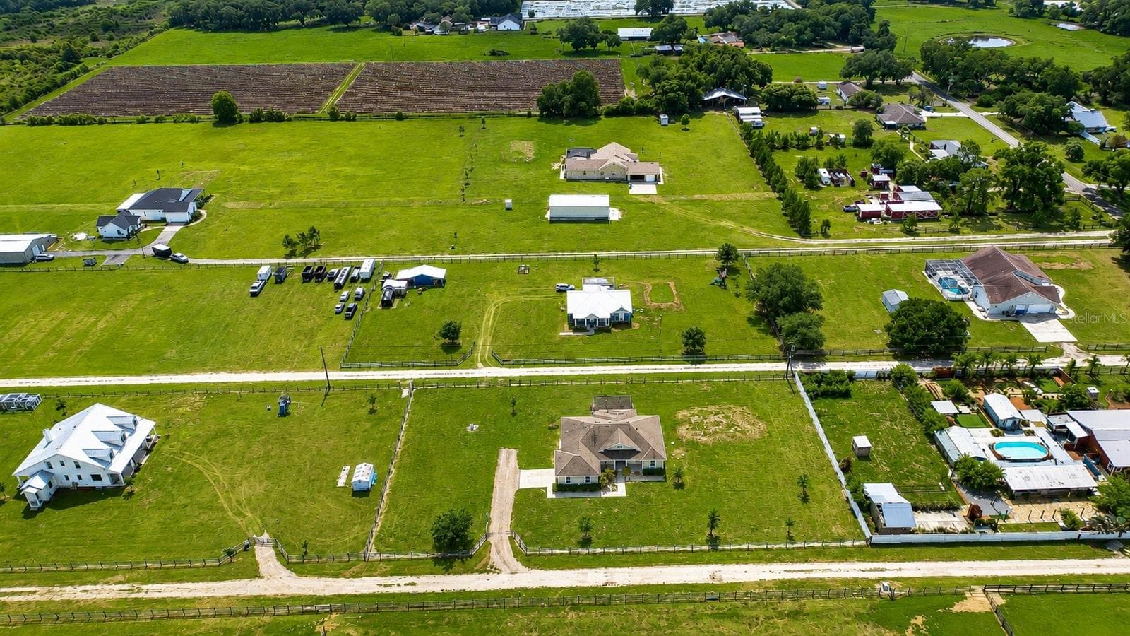 Wide-open property ideal for future pool, barn, RV storage, or boat parking. - 4008 MCINTOSH ESTATES LN, PLANT CITY