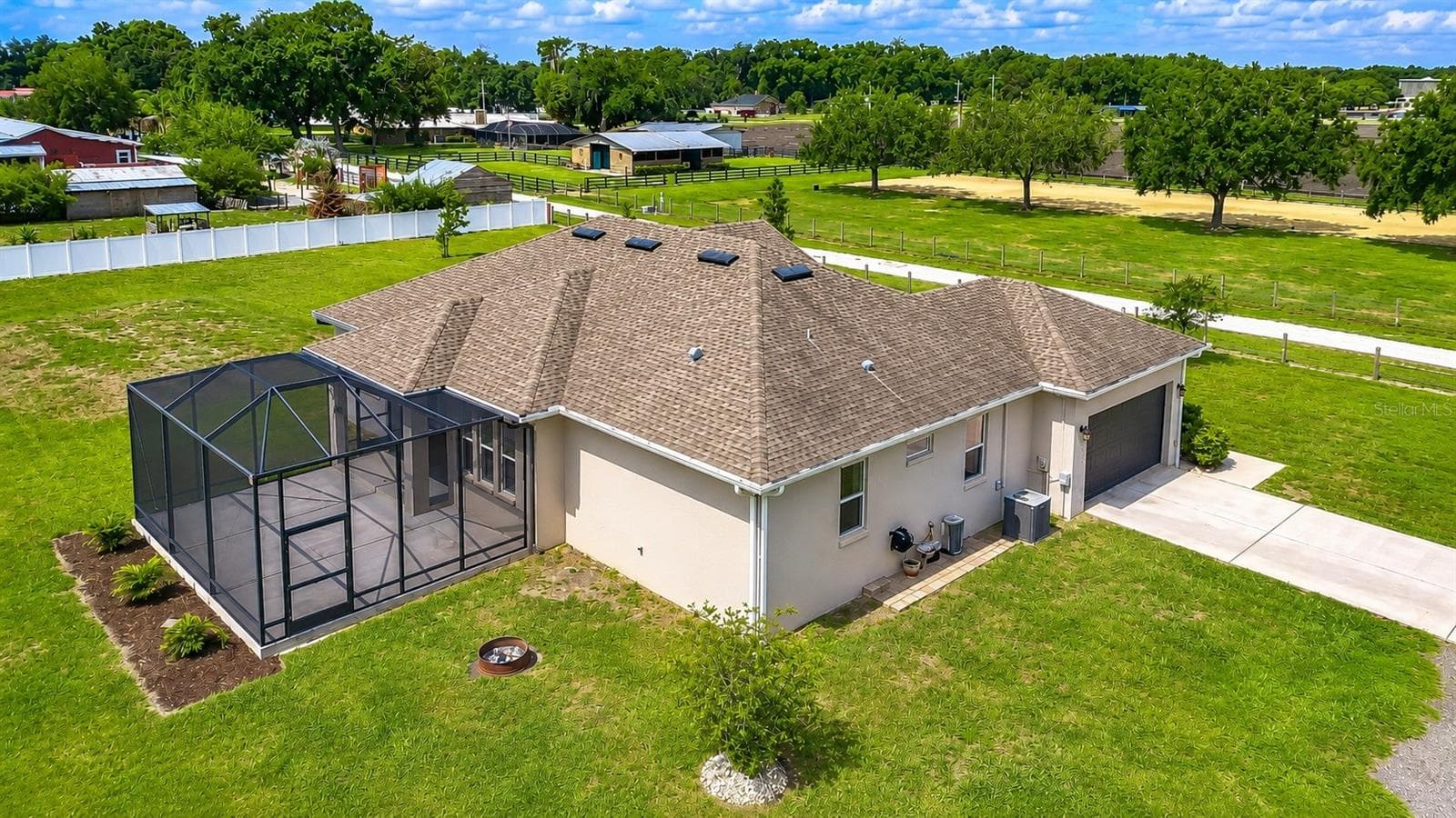 Plenty of space for additional structures if desired. - 4008 MCINTOSH ESTATES LN, PLANT CITY