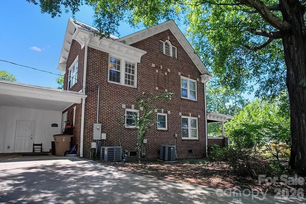Single Family Residence at Shelby, photo 9 of 39