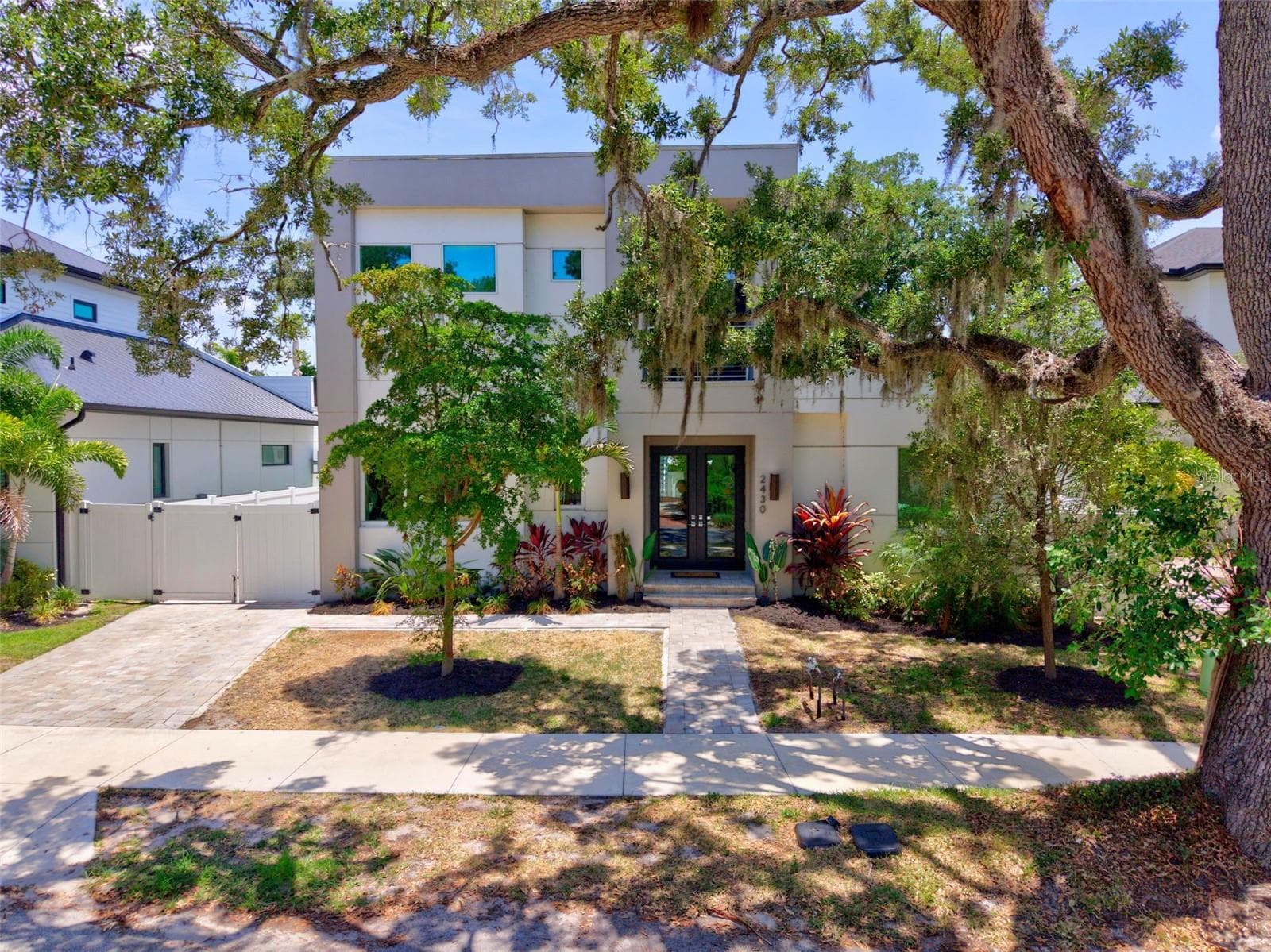Single Family Residence at 2430 FLOYD ST, SARASOTA, photo 72 of 90