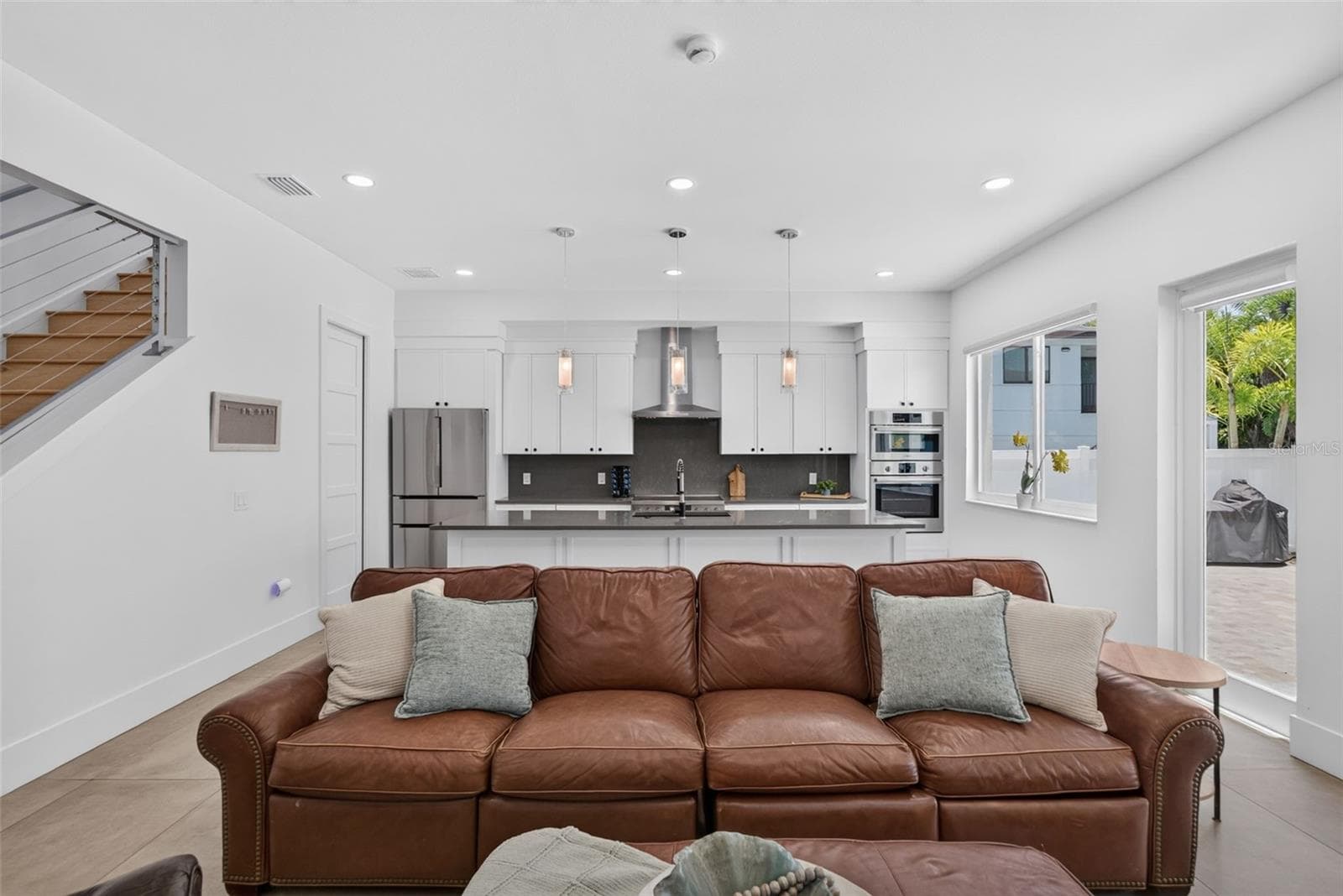 Single Family Residence at 2430 FLOYD ST, SARASOTA, photo 15 of 90