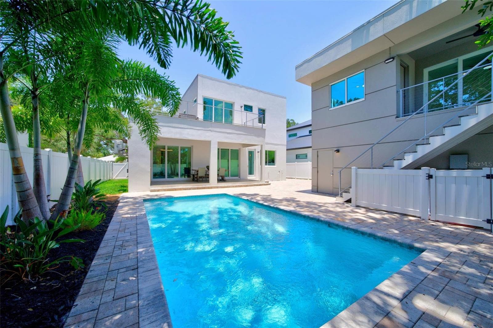 Single Family Residence at 2430 FLOYD ST, SARASOTA, photo 36 of 90
