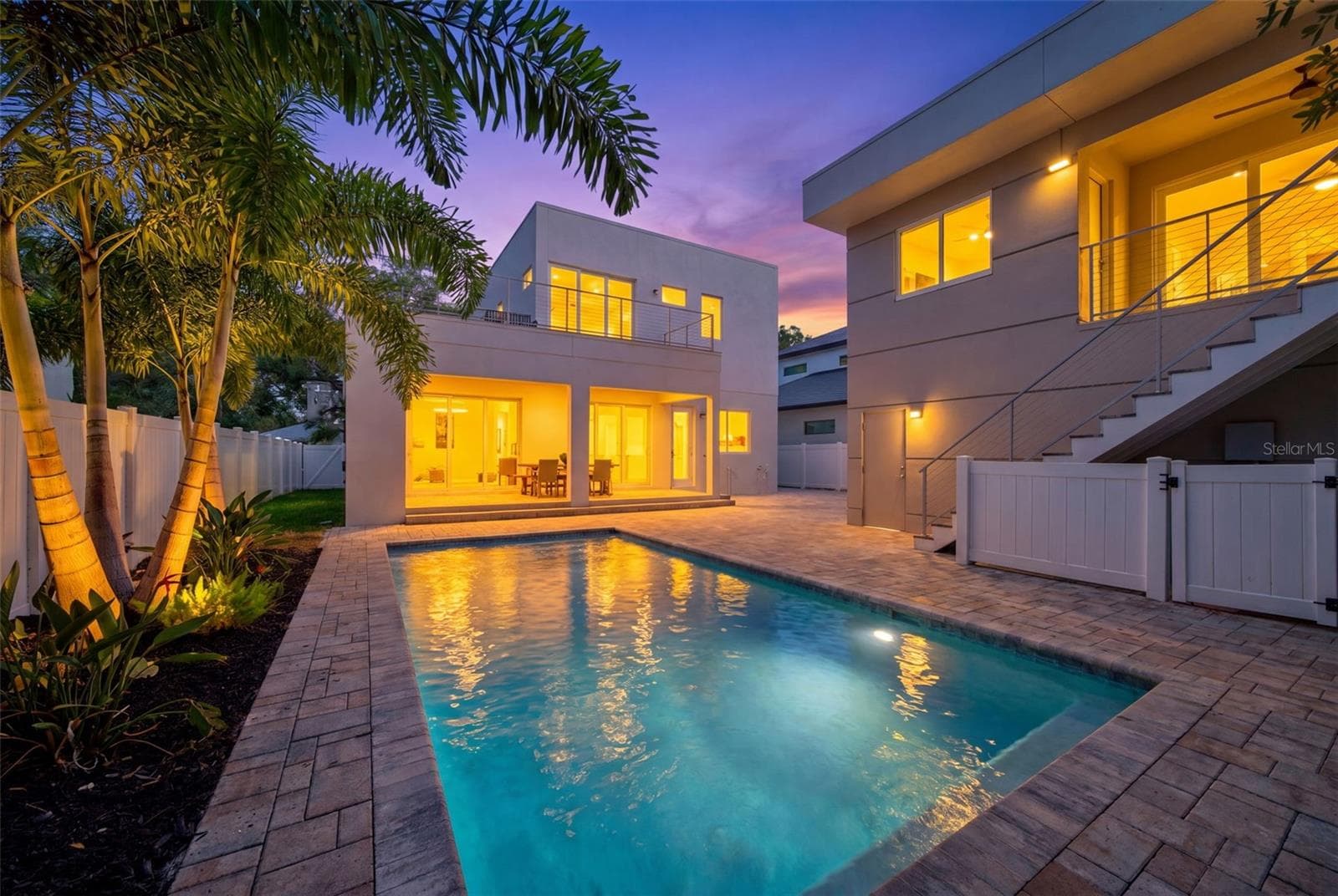 Single Family Residence at 2430 FLOYD ST, SARASOTA, photo 37 of 90