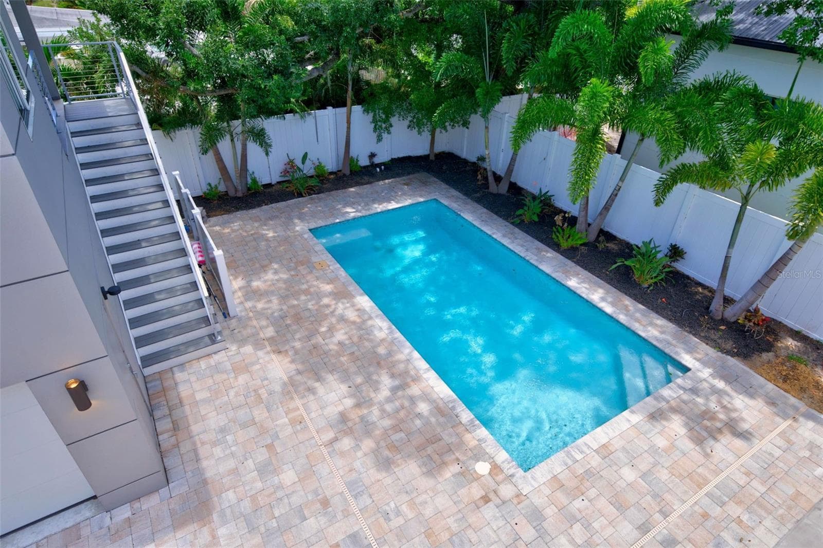 Single Family Residence at 2430 FLOYD ST, SARASOTA, photo 57 of 90