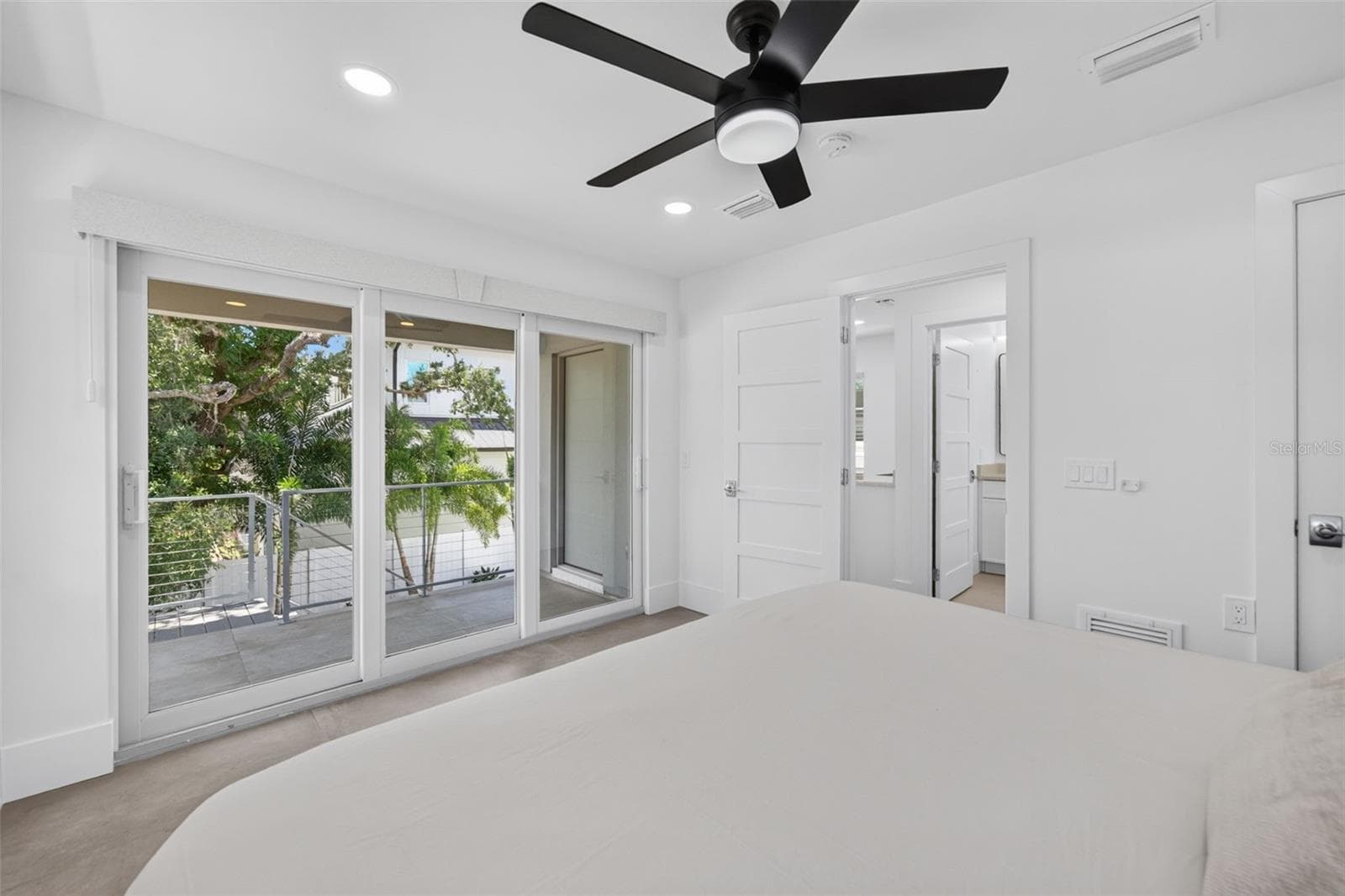 Single Family Residence at 2430 FLOYD ST, SARASOTA, photo 67 of 90