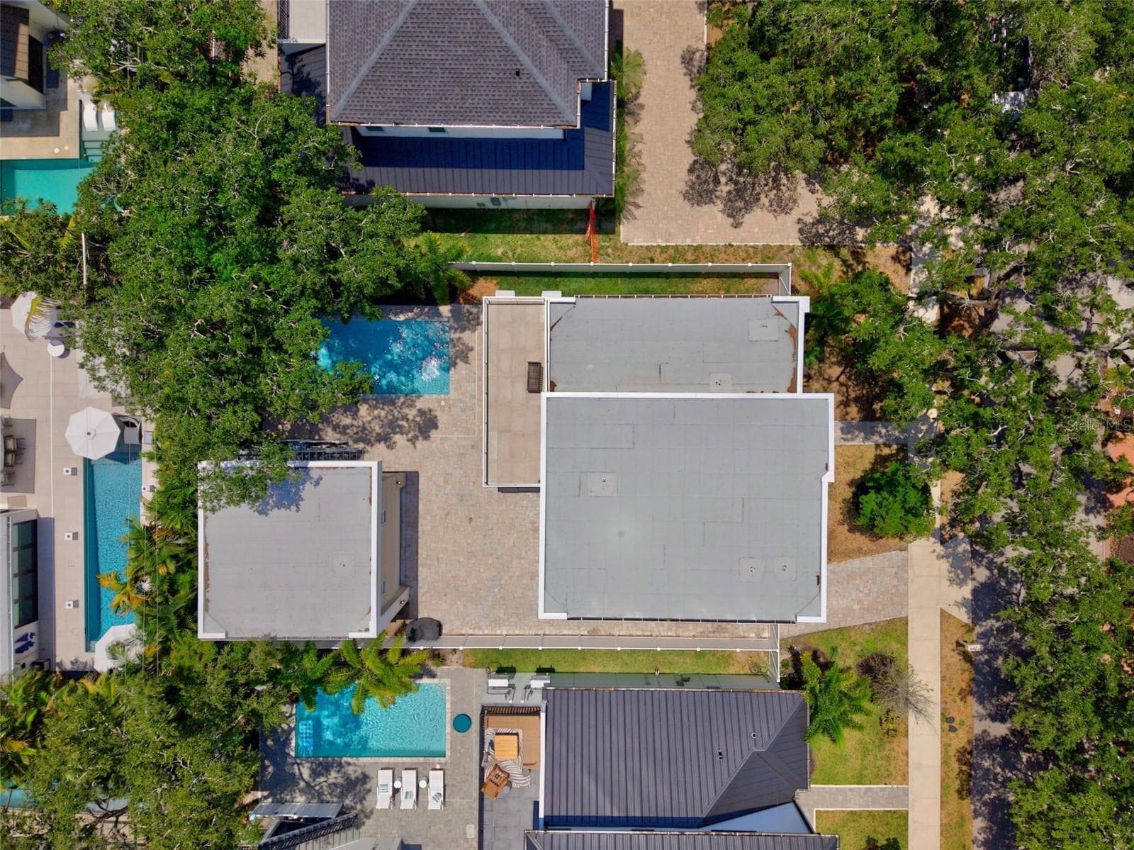 Single Family Residence at 2430 FLOYD ST, SARASOTA, photo 69 of 90