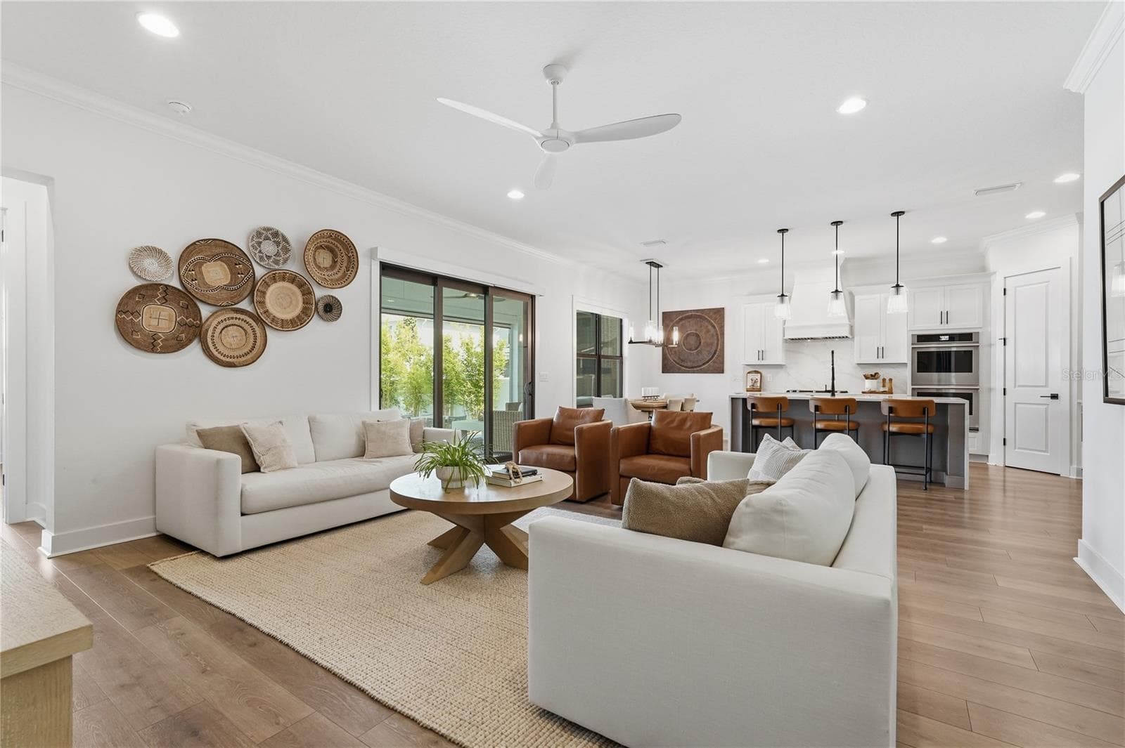 family room - 4208 N CLEARFIELD AVE, TAMPA