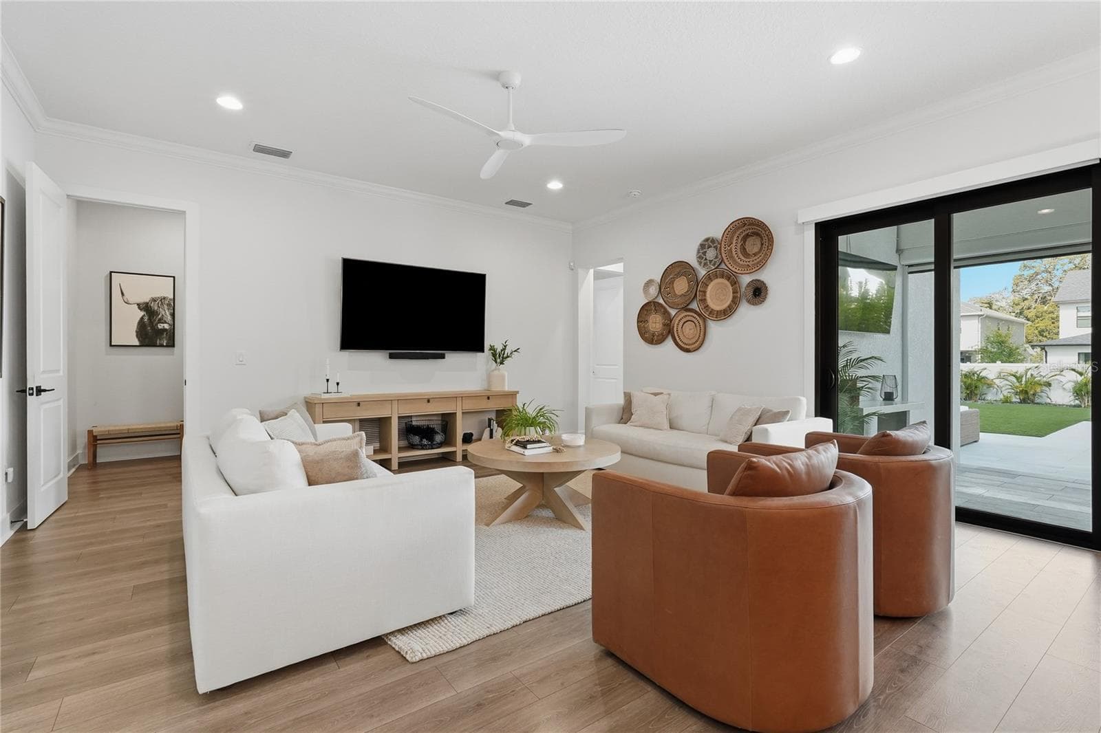 Single Family Residence at 4208 N CLEARFIELD AVE, TAMPA, photo 11 of 39