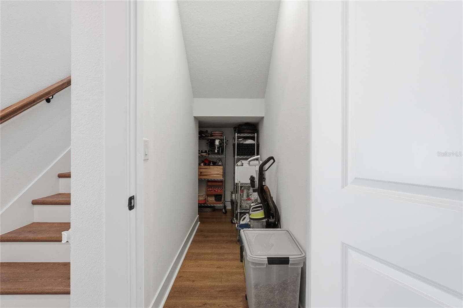 stair storage - 4208 N CLEARFIELD AVE, TAMPA