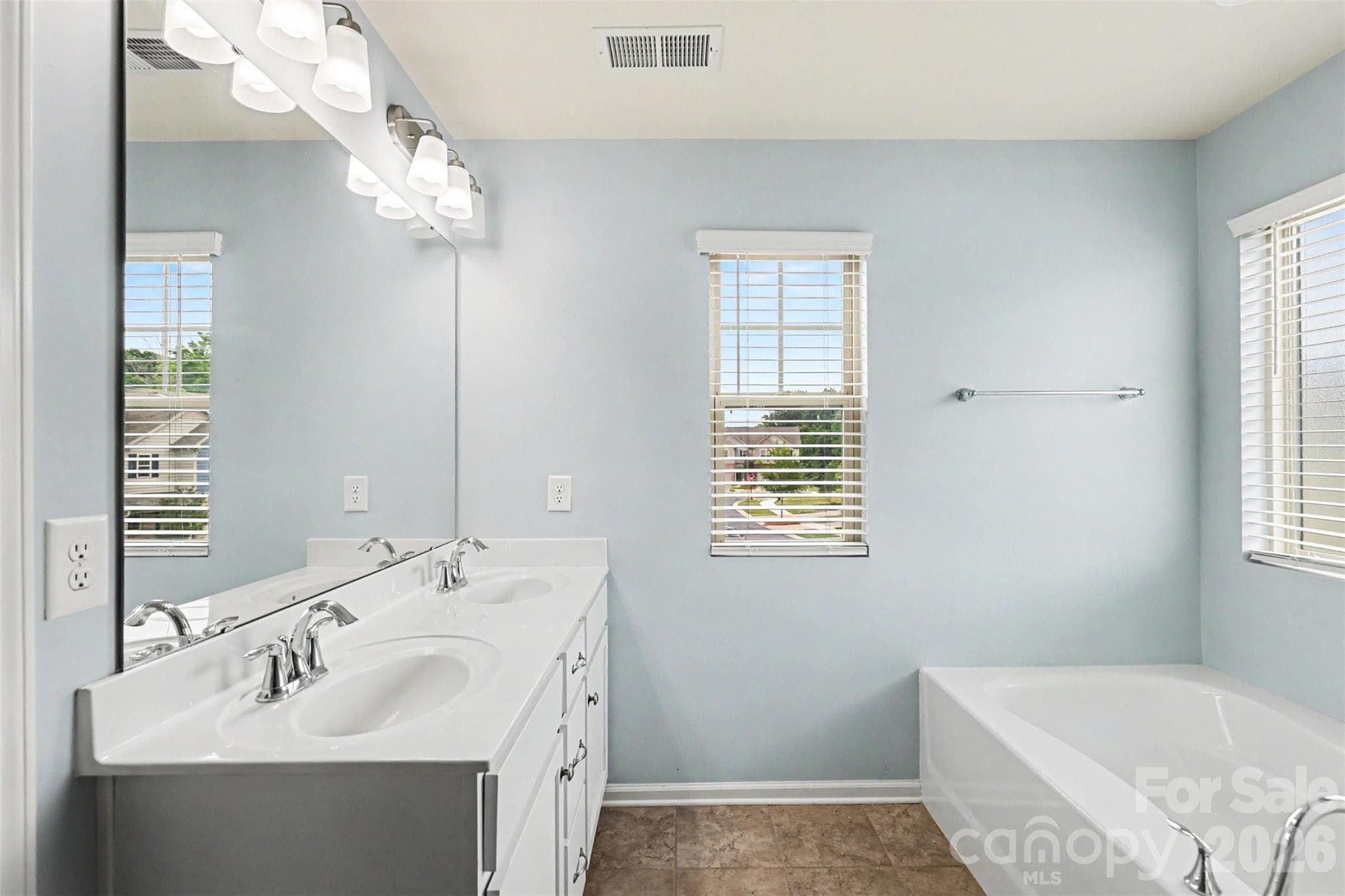 Townhouse at 105 Tigris Trail, Fort Mill, photo 18 of 39