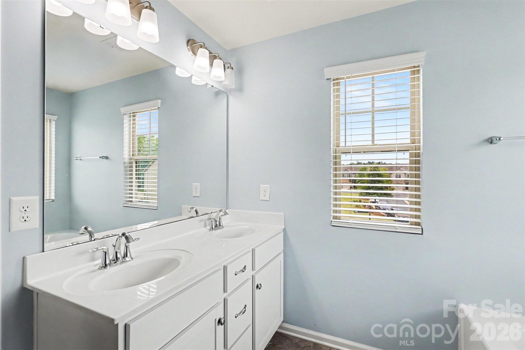 Townhouse at 105 Tigris Trail, Fort Mill, photo 19 of 39