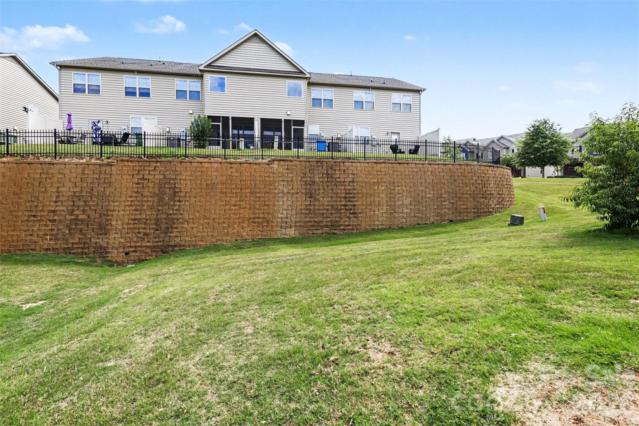 Townhouse at 105 Tigris Trail, Fort Mill, photo 33 of 39