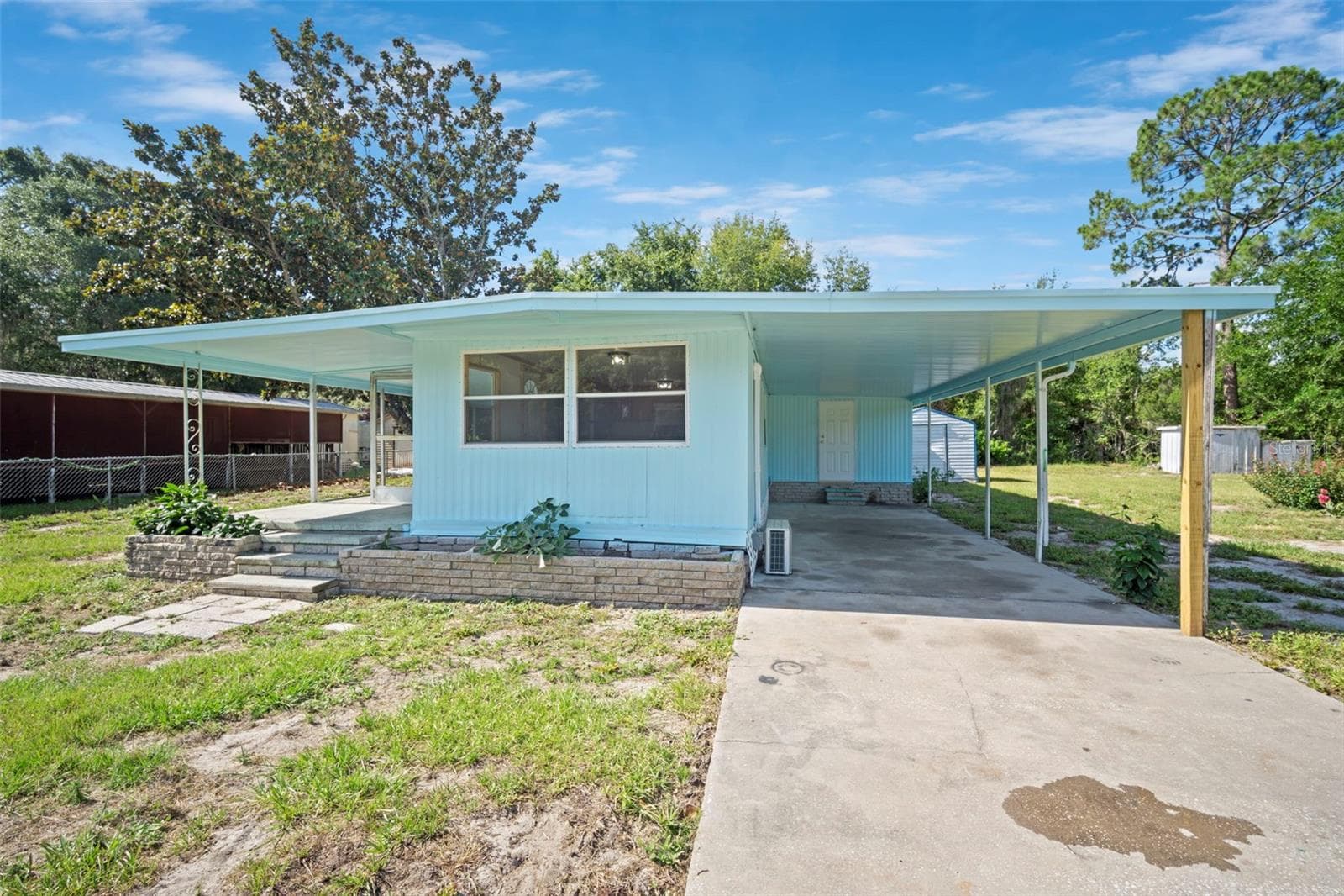 Mobile Home at 1389 NW 7TH LN, LAKE PANASOFFKEE, photo 4 of 48