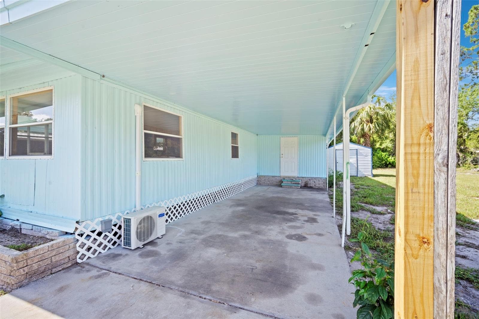 Mobile Home at 1389 NW 7TH LN, LAKE PANASOFFKEE, photo 8 of 48