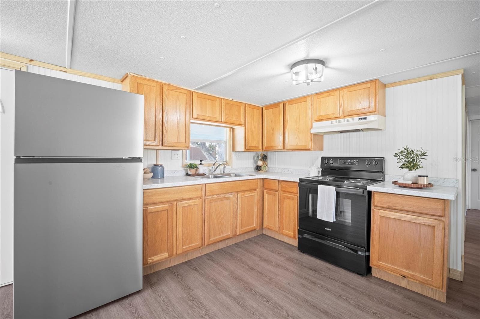 Mobile Home at 1389 NW 7TH LN, LAKE PANASOFFKEE, photo 14 of 48