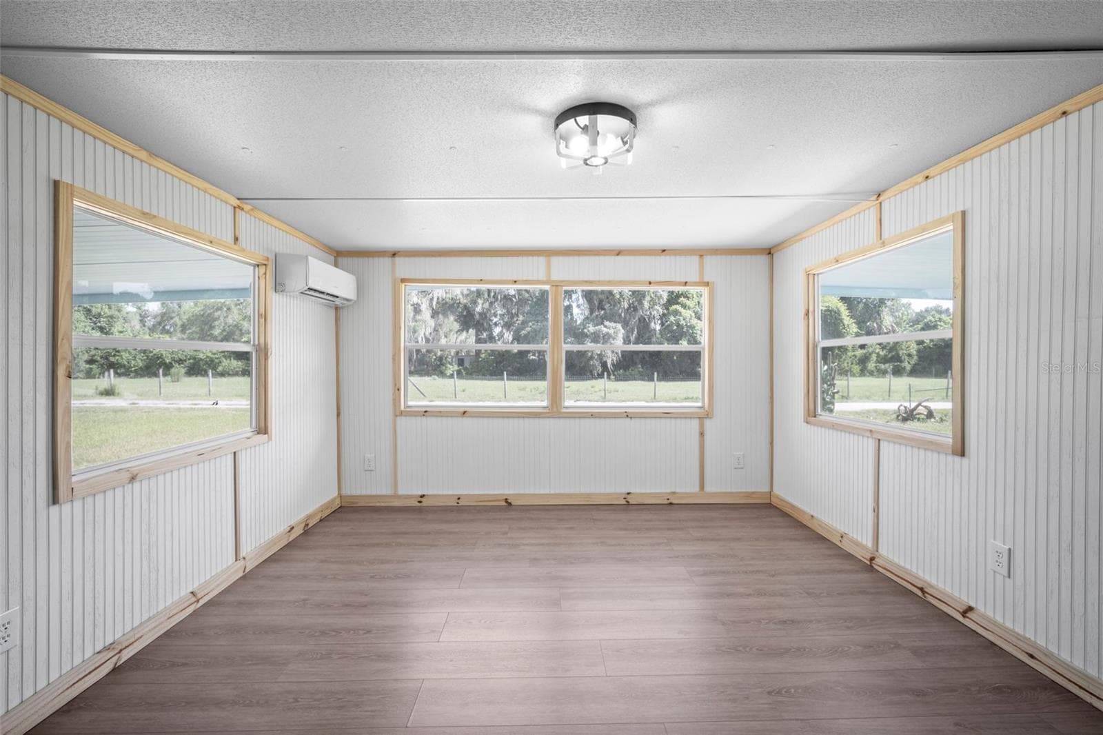 Mobile Home at 1389 NW 7TH LN, LAKE PANASOFFKEE, photo 18 of 48