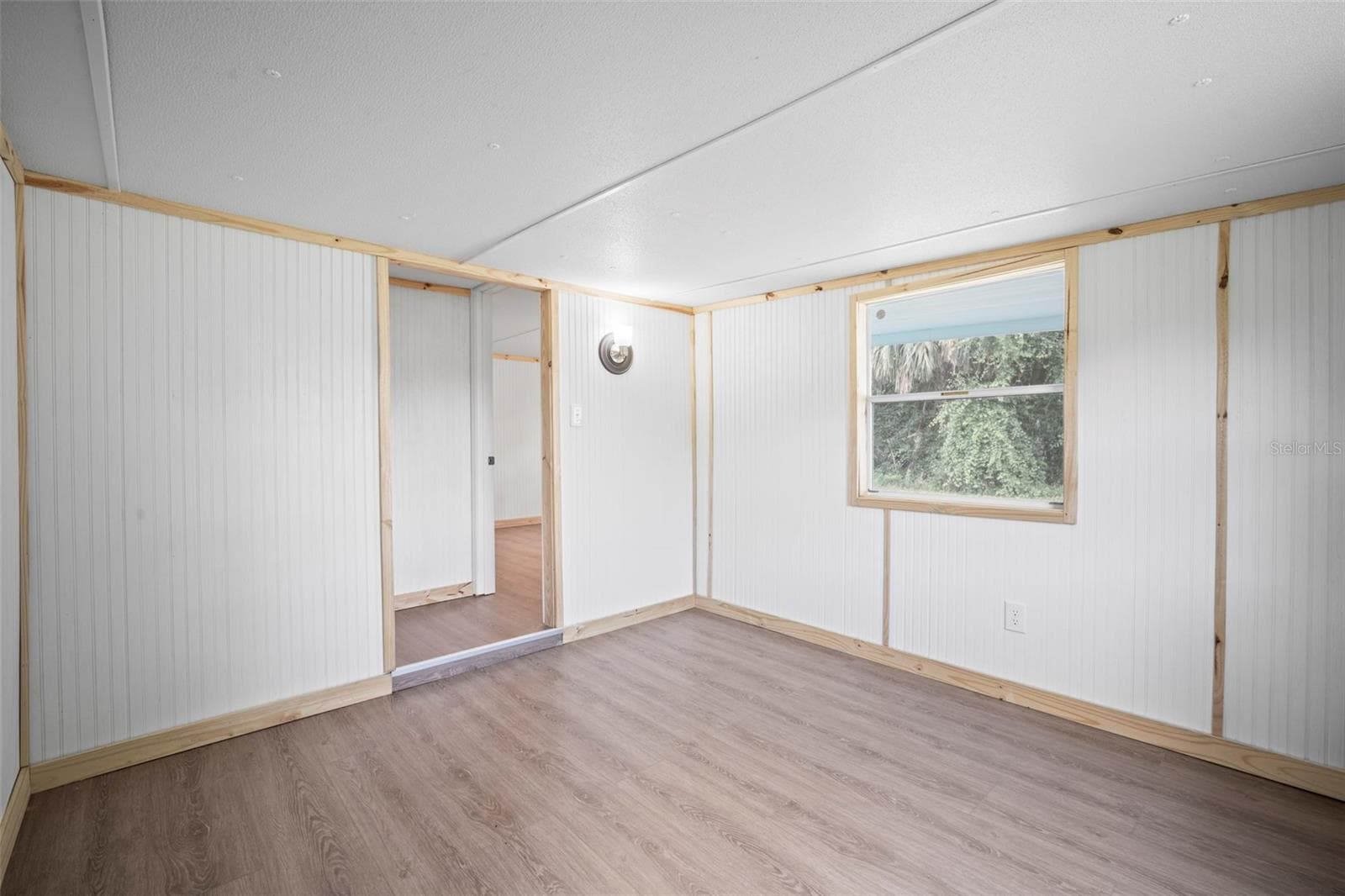 Mobile Home at 1389 NW 7TH LN, LAKE PANASOFFKEE, photo 23 of 48