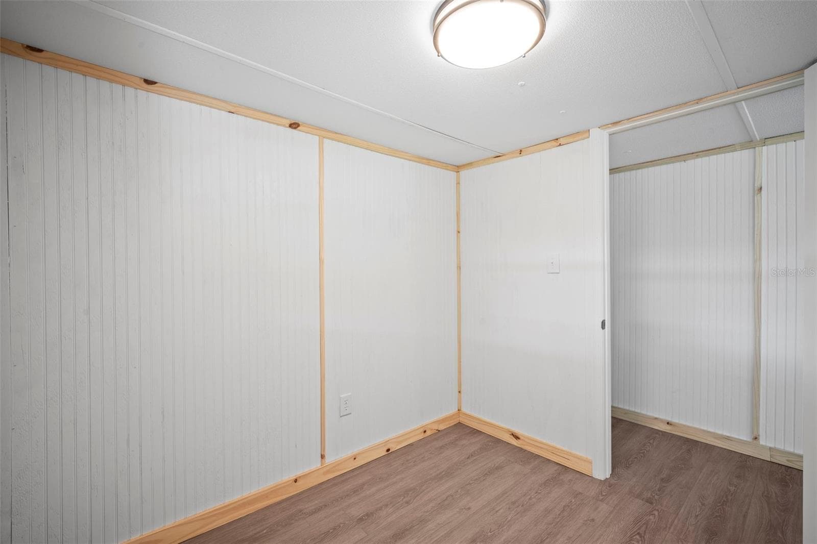 Mobile Home at 1389 NW 7TH LN, LAKE PANASOFFKEE, photo 24 of 48