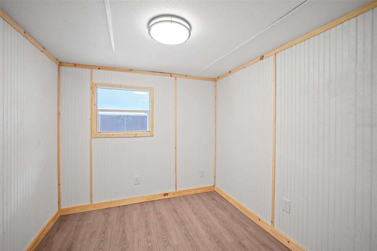 Mobile Home at 1389 NW 7TH LN, LAKE PANASOFFKEE, photo 25 of 48