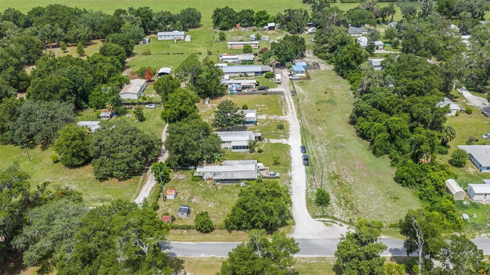 Mobile Home at 1389 NW 7TH LN, LAKE PANASOFFKEE, photo 38 of 48
