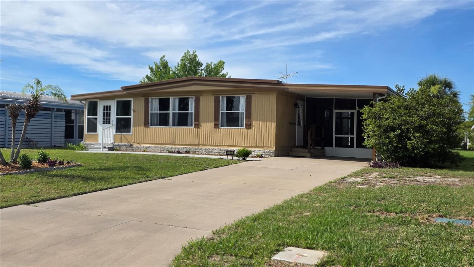 1203 APACHE CIR