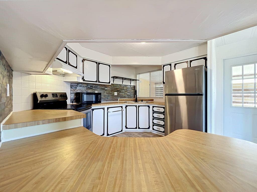 Kitchen - 1203 APACHE CIR, TAVARES