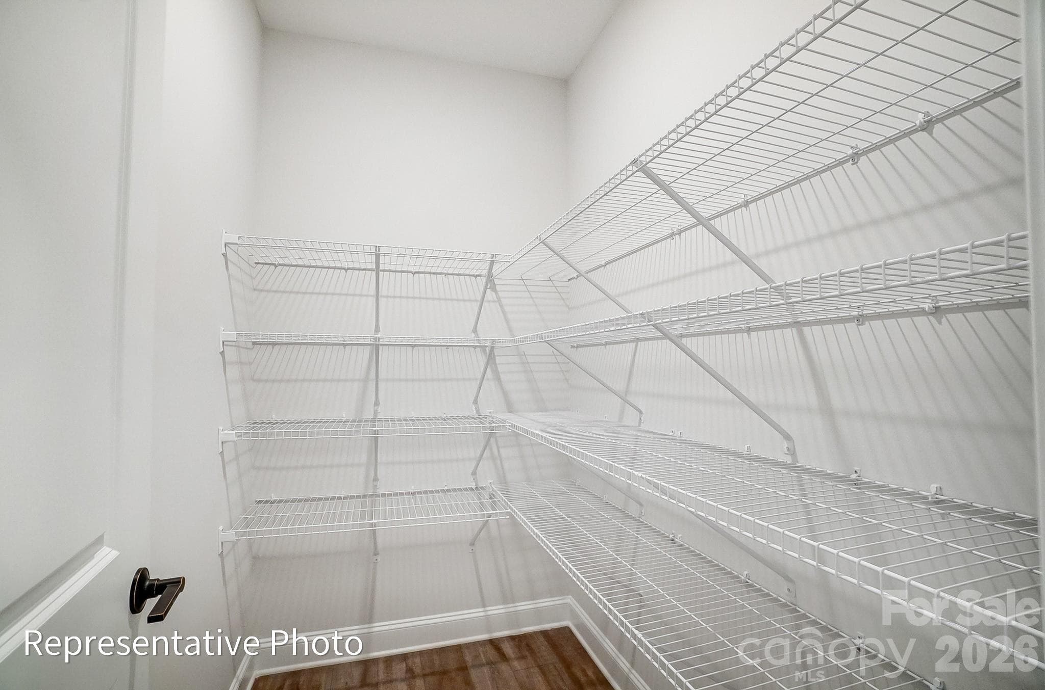 Walk in Pantry - Charlotte