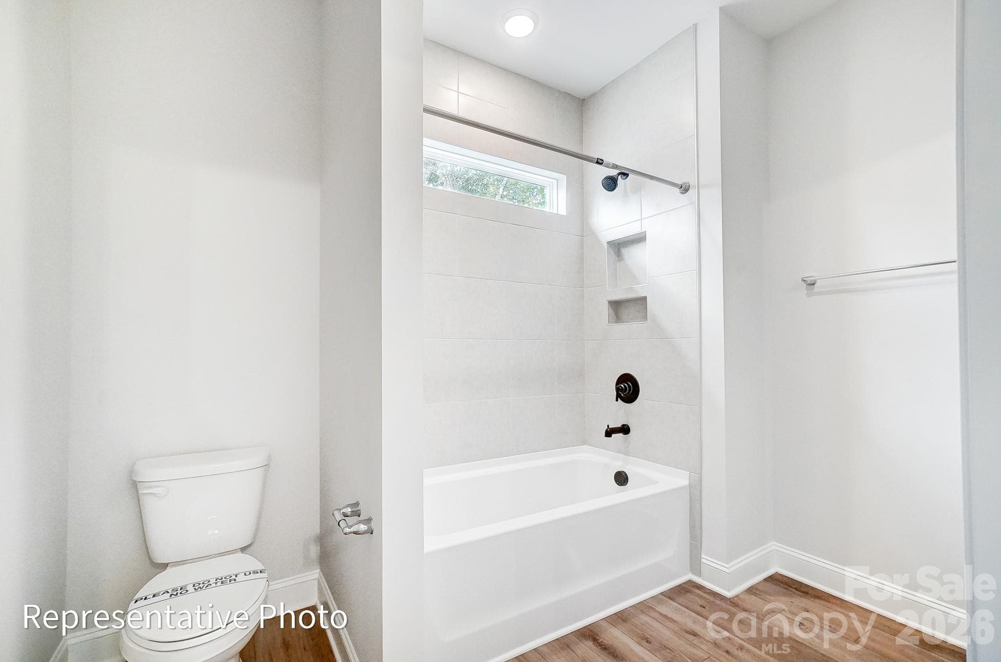 Jack and jill bath - Charlotte