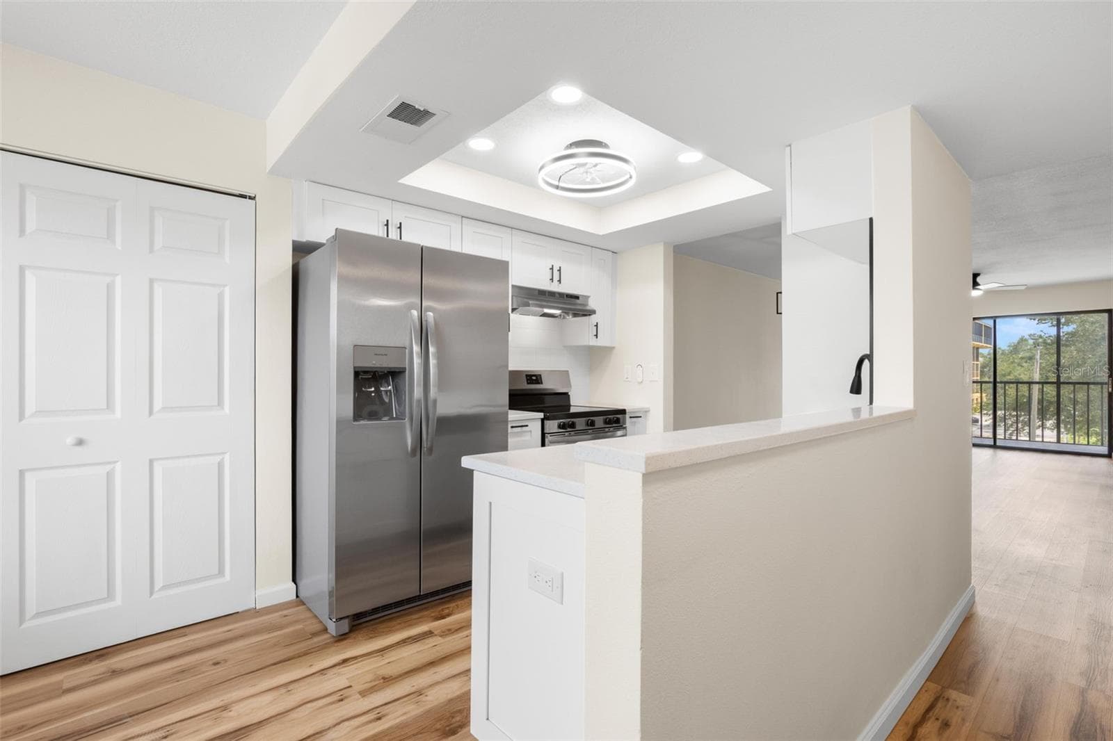 Newly renovated! - 5817 PARK ST N #302, ST PETERSBURG