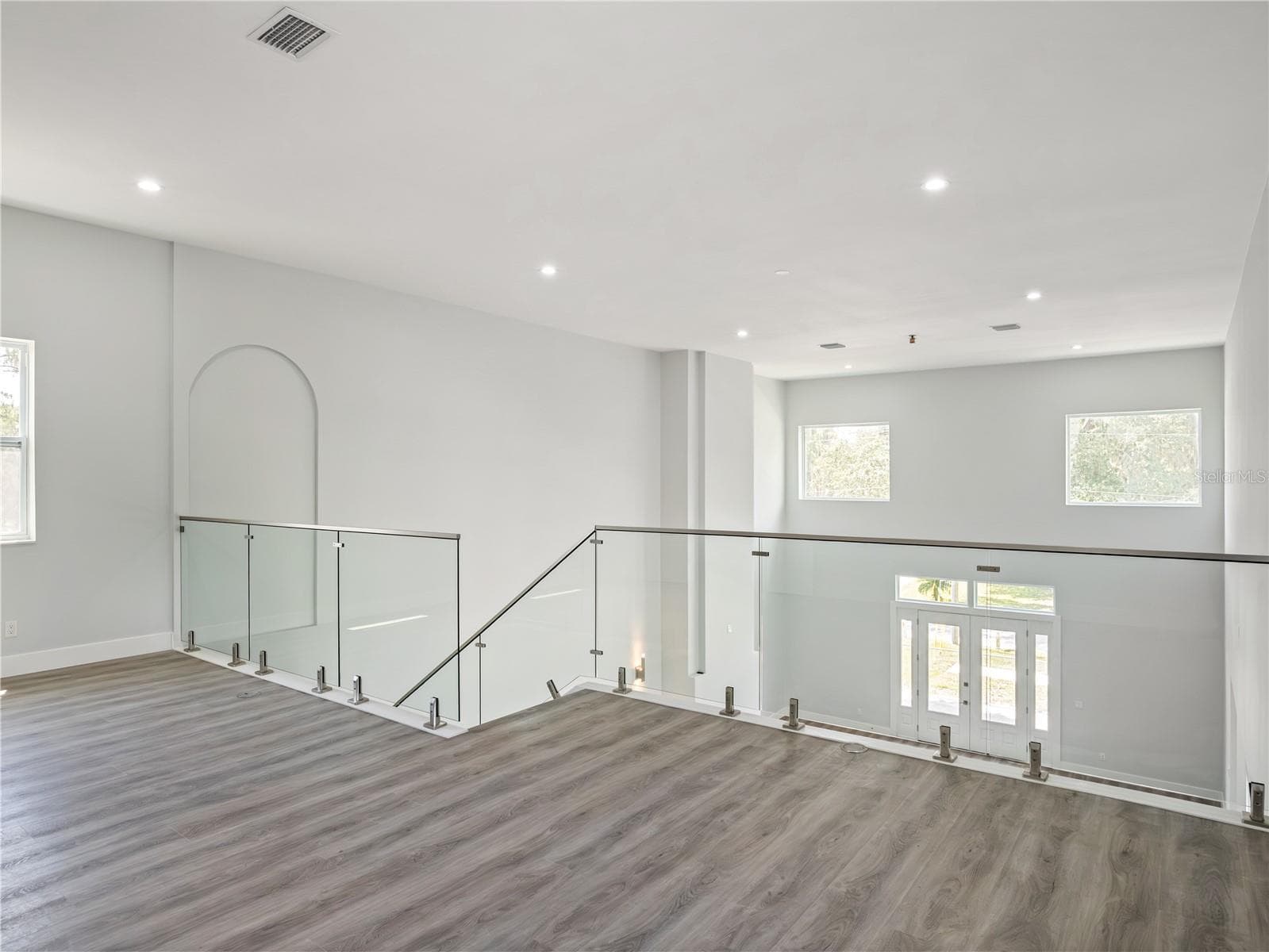 Loft - 1190 W LAKESHORE DR, CLERMONT