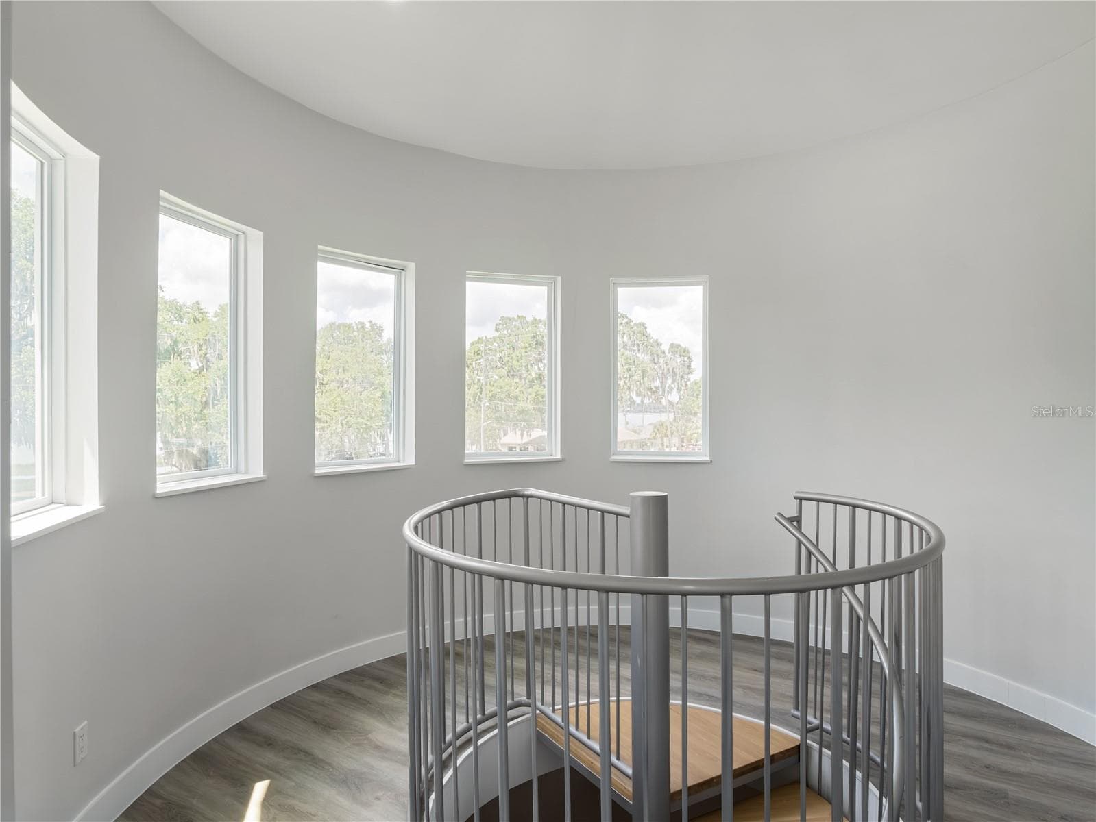 Spiral Staircase to Home Office - 1190 W LAKESHORE DR, CLERMONT