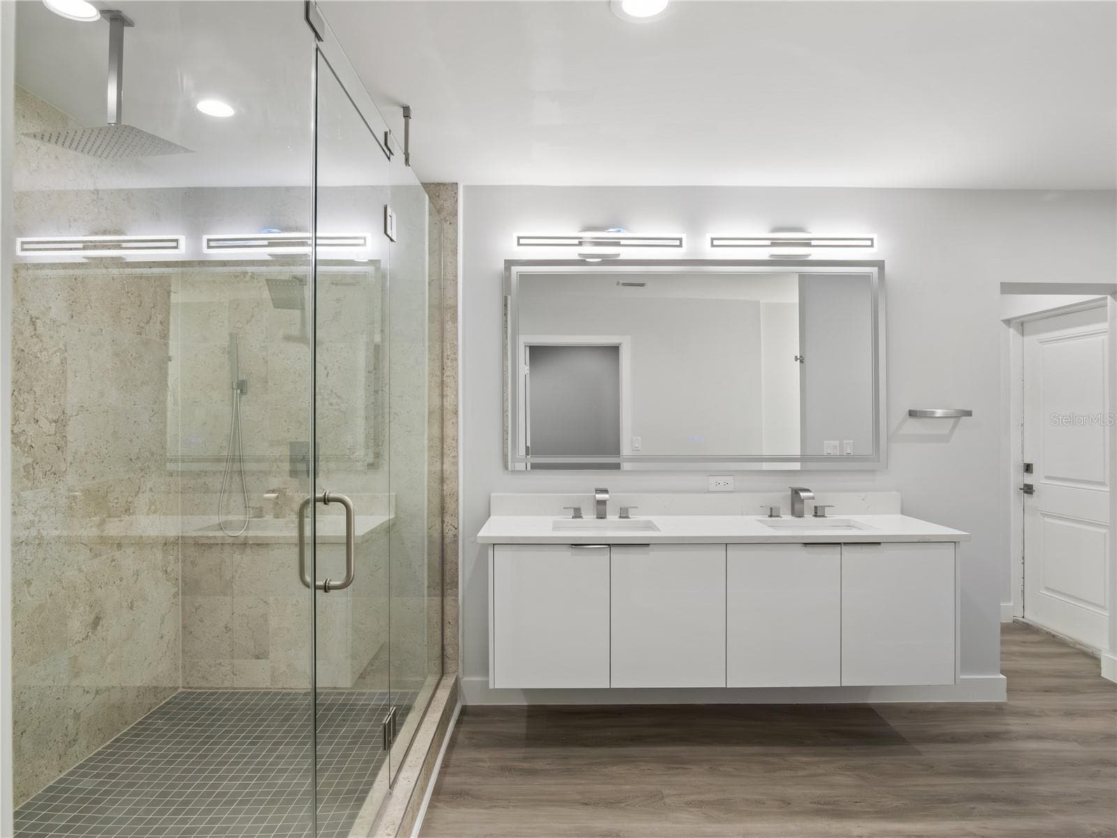 Bathroom 2 - 1190 W LAKESHORE DR, CLERMONT