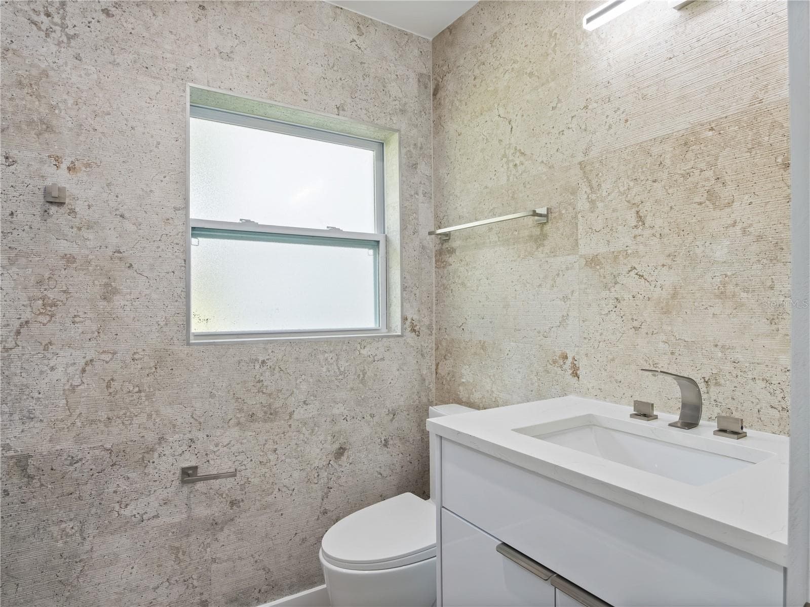 Bathroom 3 - 1190 W LAKESHORE DR, CLERMONT