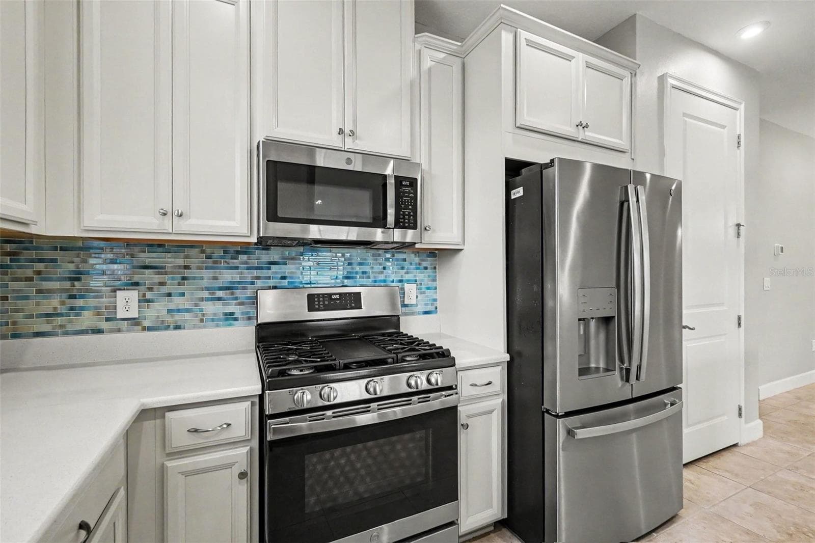 Villa at 10930 WENDOVER DR, PALMETTO, photo 7 of 26
